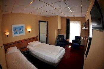 Budget Le Beau Rivage Hotel